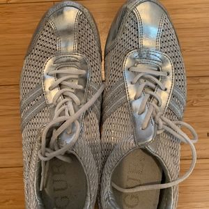 Guess Tennis Shoes Sneakers Silver